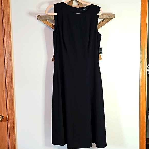 Tahari Dresses & Skirts - TAHARI Kristina Woman's Dress NWT